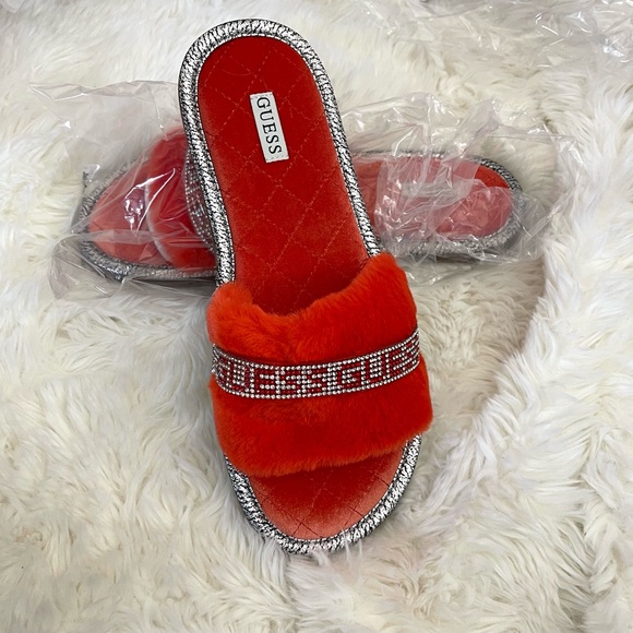 New beautiful Guess women’s faux fur bling slippers 5 10 red gift soft shoes - Picture 4 of 6